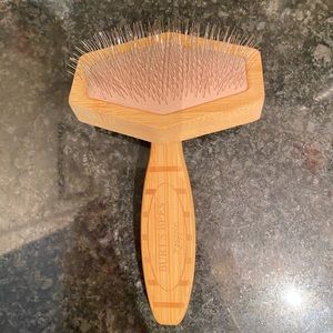 Burt’s Bees Slicker Puppy Brush